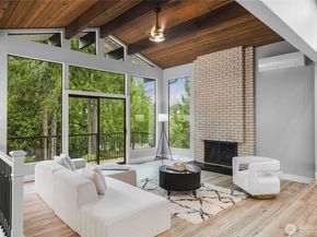 17613 NE 31st Place, Redmond WA 98052