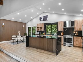 17613 NE 31st Place, Redmond WA 98052