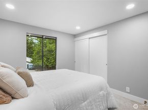 17613 NE 31st Place, Redmond WA 98052