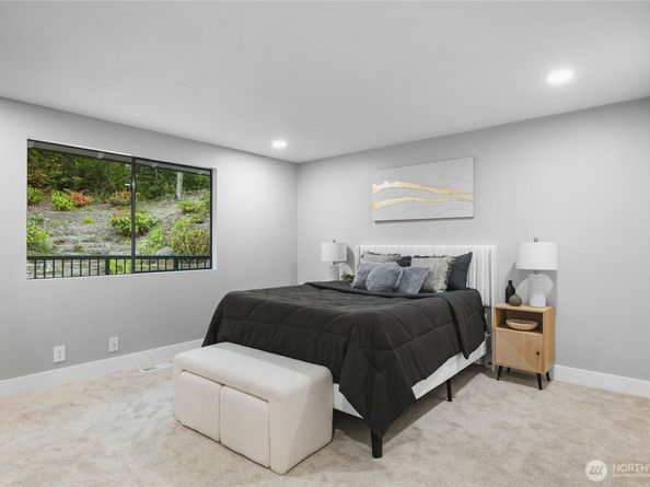17613 NE 31st Place, Redmond WA 98052