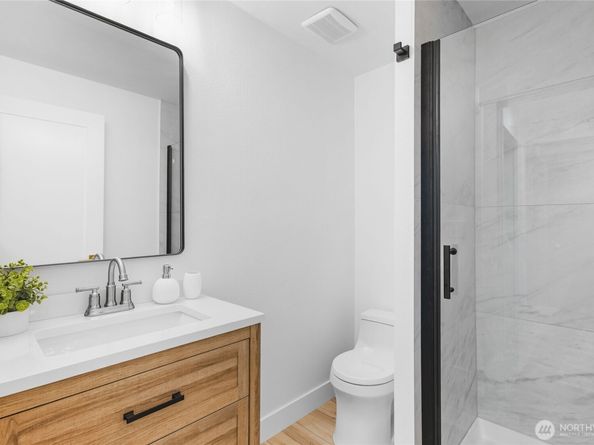 17613 NE 31st Place, Redmond WA 98052