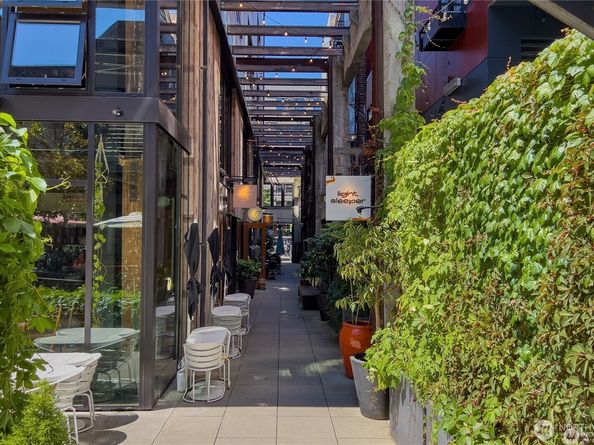 1101 17th Avenue 201, Seattle WA 98122