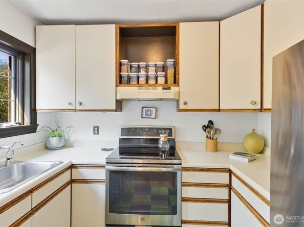 1101 17th Avenue 201, Seattle WA 98122