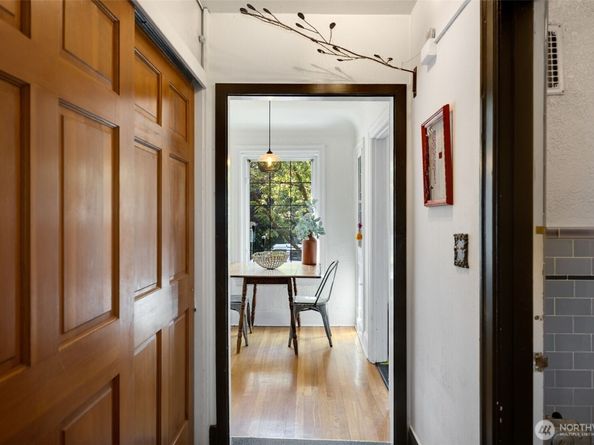 1101 17th Avenue 201, Seattle WA 98122