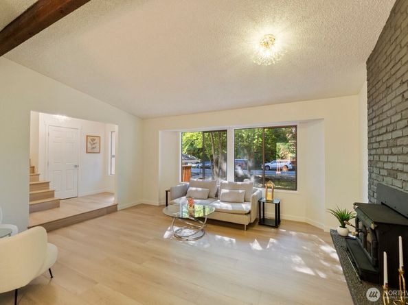15217 48th Avenue W, Edmonds WA 98026