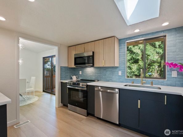 15217 48th Avenue W, Edmonds WA 98026