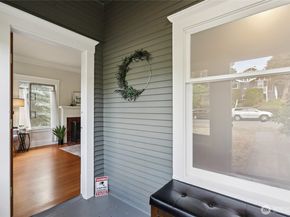 4437 46th Avenue SW, Seattle WA 98116