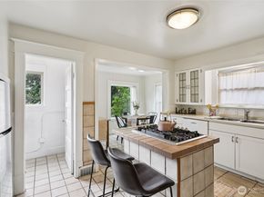 4437 46th Avenue SW, Seattle WA 98116