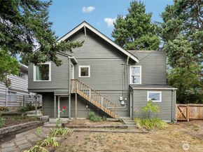 4437 46th Avenue SW, Seattle WA 98116