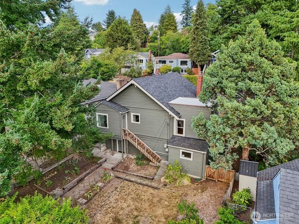 4437 46th Avenue SW, Seattle WA 98116