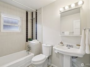 4437 46th Avenue SW, Seattle WA 98116
