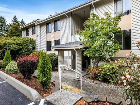 830 Kirkland Way 103, Kirkland WA 98033