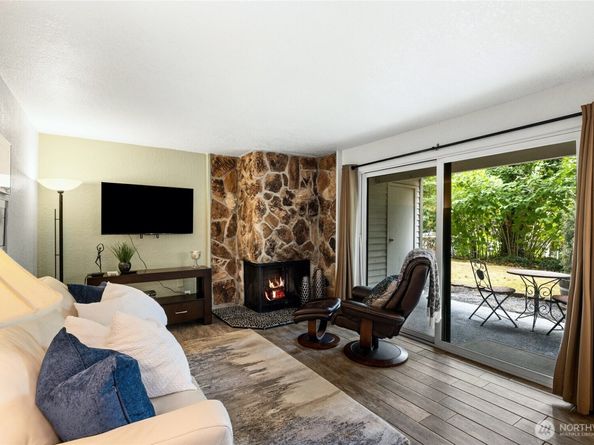 830 Kirkland Way 103, Kirkland WA 98033