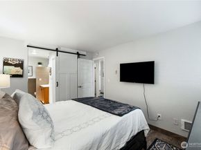 830 Kirkland Way 103, Kirkland WA 98033