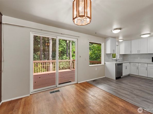 5318 128th Avenue SE, Bellevue WA 98006