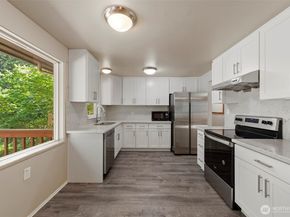 5318 128th Avenue SE, Bellevue WA 98006