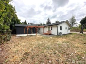 1743 SE Crawford Road, Port Orchard WA 98366