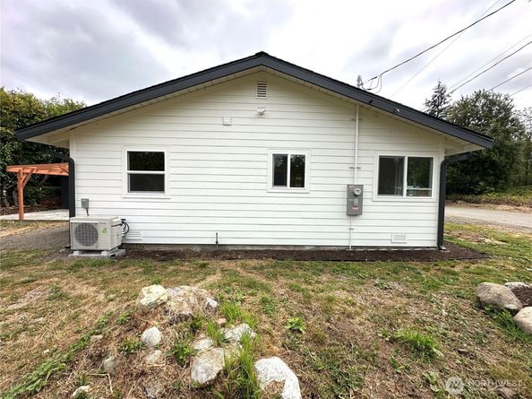 1743 SE Crawford Road, Port Orchard WA 98366