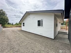 1743 SE Crawford Road, Port Orchard WA 98366