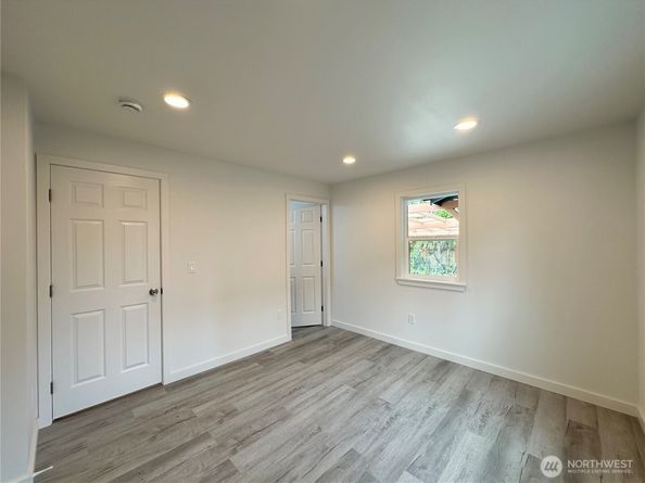 1743 SE Crawford Road, Port Orchard WA 98366