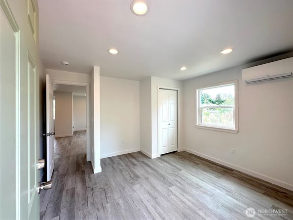 1743 SE Crawford Road, Port Orchard WA 98366