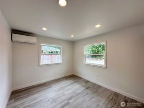 1743 SE Crawford Road, Port Orchard WA 98366