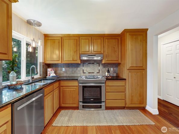 18109 56th Avenue W, Lynnwood WA 98037
