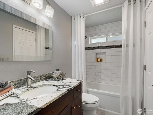 18109 56th Avenue W, Lynnwood WA 98037