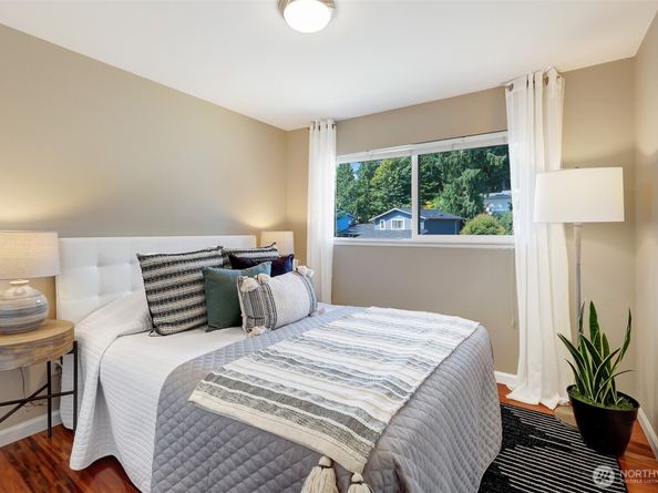 18109 56th Avenue W, Lynnwood WA 98037