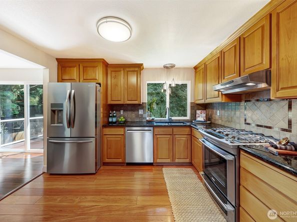 18109 56th Avenue W, Lynnwood WA 98037
