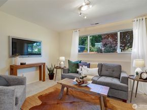 18109 56th Avenue W, Lynnwood WA 98037