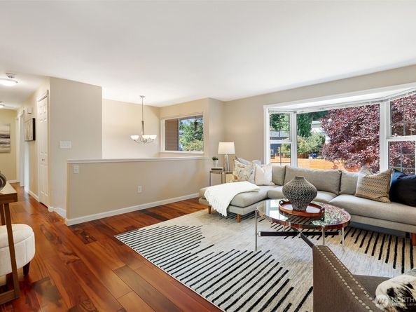18109 56th Avenue W, Lynnwood WA 98037