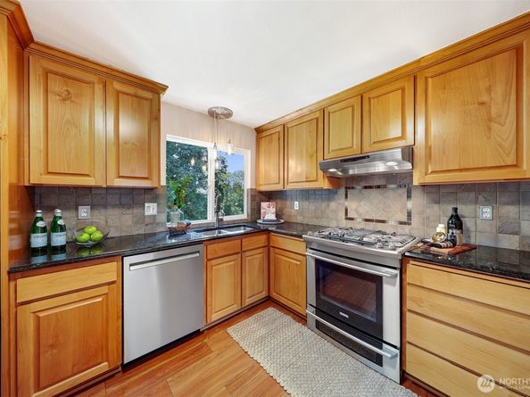 18109 56th Avenue W, Lynnwood WA 98037
