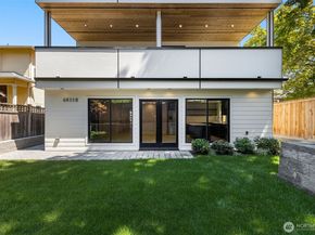 6833 36th Avenue NE, Seattle WA 98115