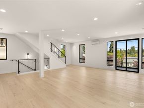 6833 36th Avenue NE, Seattle WA 98115
