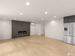 6833 36th Avenue NE, Seattle WA 98115
