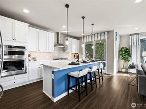 3927 McCormick Village Drive, Bremerton WA 98312
