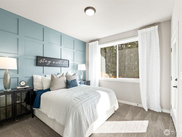 3927 McCormick Village Drive, Bremerton WA 98312