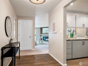 14435 NE 40th St B102, Bellevue WA 98007