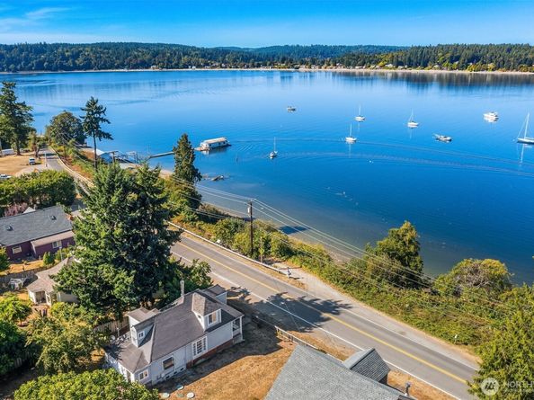 9819 SW Dock Street, Vashon WA 98070