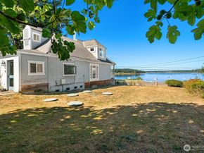 9819 SW Dock Street, Vashon WA 98070