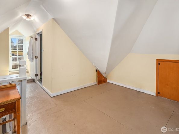 9819 SW Dock Street, Vashon WA 98070