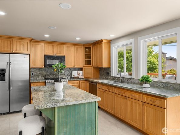 18150 60th Place NE, Kenmore WA 98028