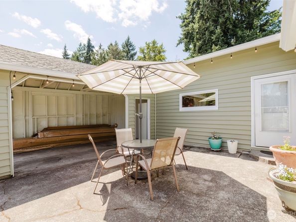 143 Dora Avenue, Bremerton WA 98312