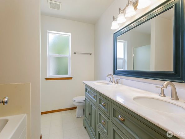 1523 114th Avenue SE, Lake Stevens WA 98258
