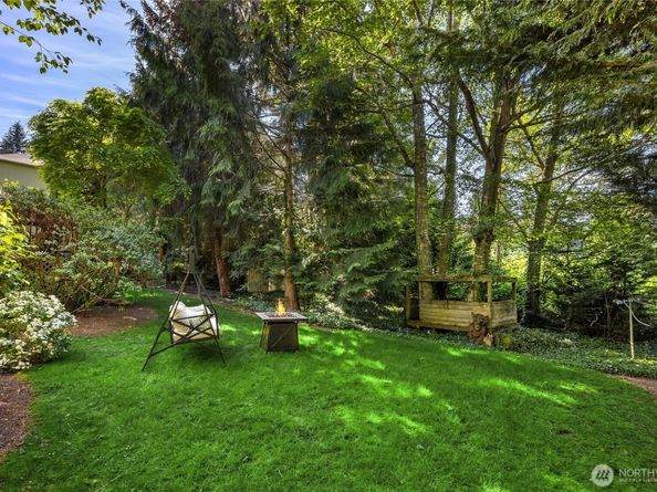 9437 NE Coral Court, Bainbridge Island WA 98110