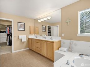 9437 NE Coral Court, Bainbridge Island WA 98110