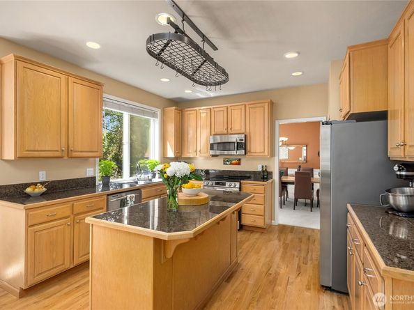 9437 NE Coral Court, Bainbridge Island WA 98110