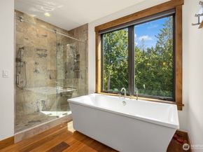 9721 NE Charisma Circle, Bainbridge Island WA 98110