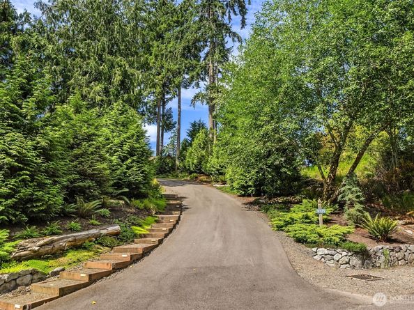 9721 NE Charisma Circle, Bainbridge Island WA 98110